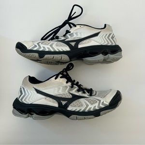 mizuno volleyball shoes